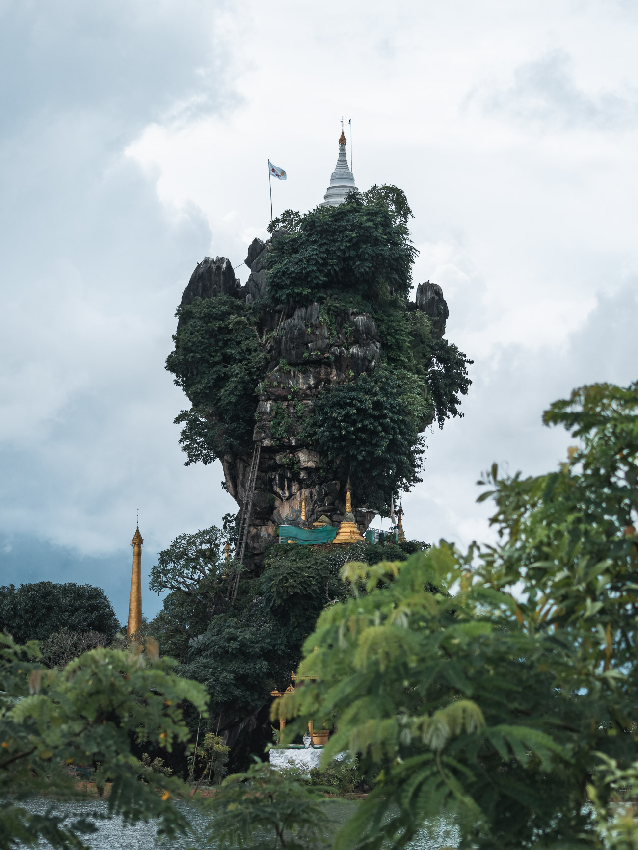 birma hpa-an kyauk-ka-lat pagoda
